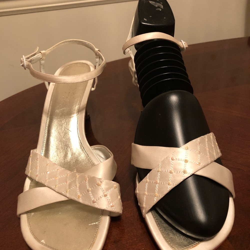 Satin cream size 11 female shoes sandals